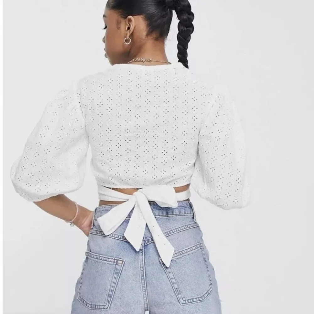 Abercrombie & Fitch White Puff Sleeve Wrap Crop Blouse - Picture 2 of 5